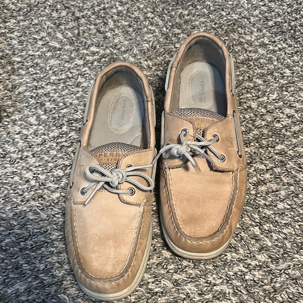 Sperry Women’s Tan Boat Shoes